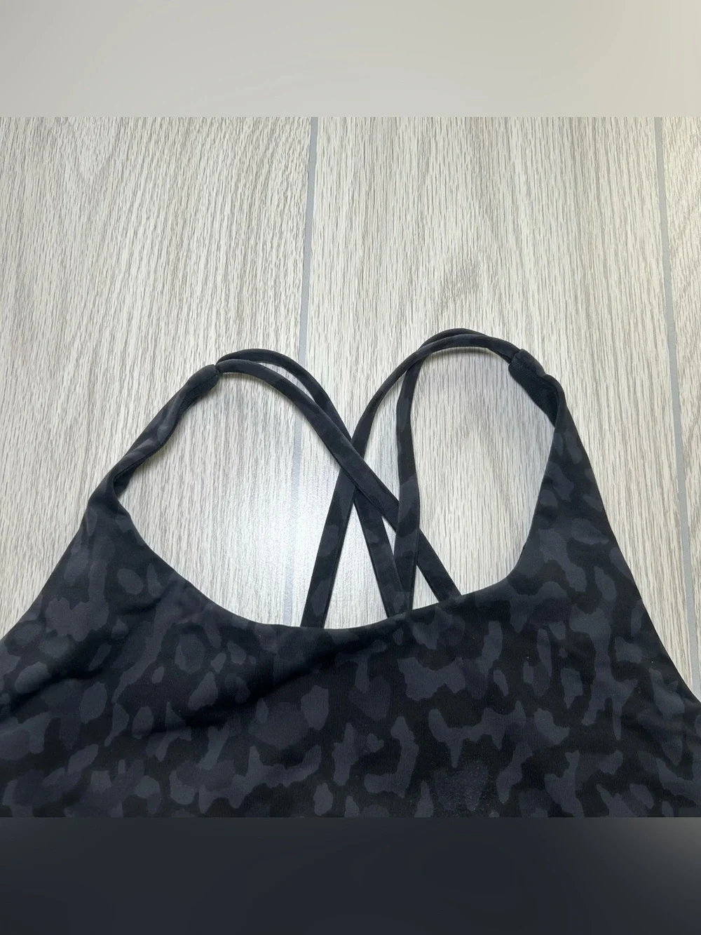 Lululemon Energy Sports Bra Long Like Womens’s 6 Formation Camo Deep Coal Multi
